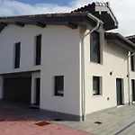 דירה Hamabi