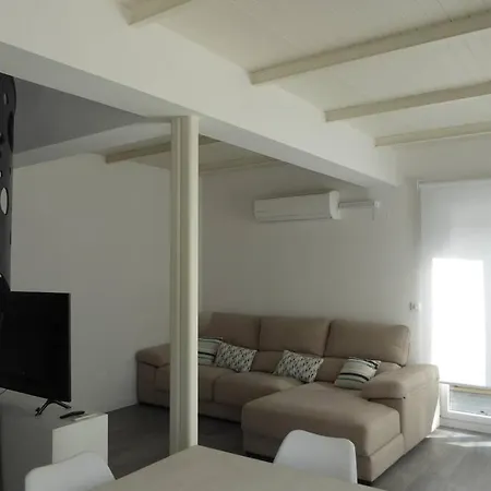 Hamabi Apartment